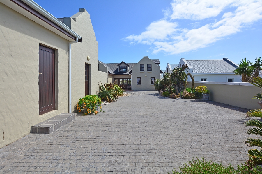 4 Bedroom Property for Sale in Grotto Bay Western Cape